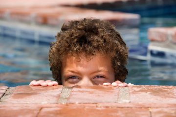 טיפול בפחד ממים: תמיכה בהתגברות על הפחד משחייה